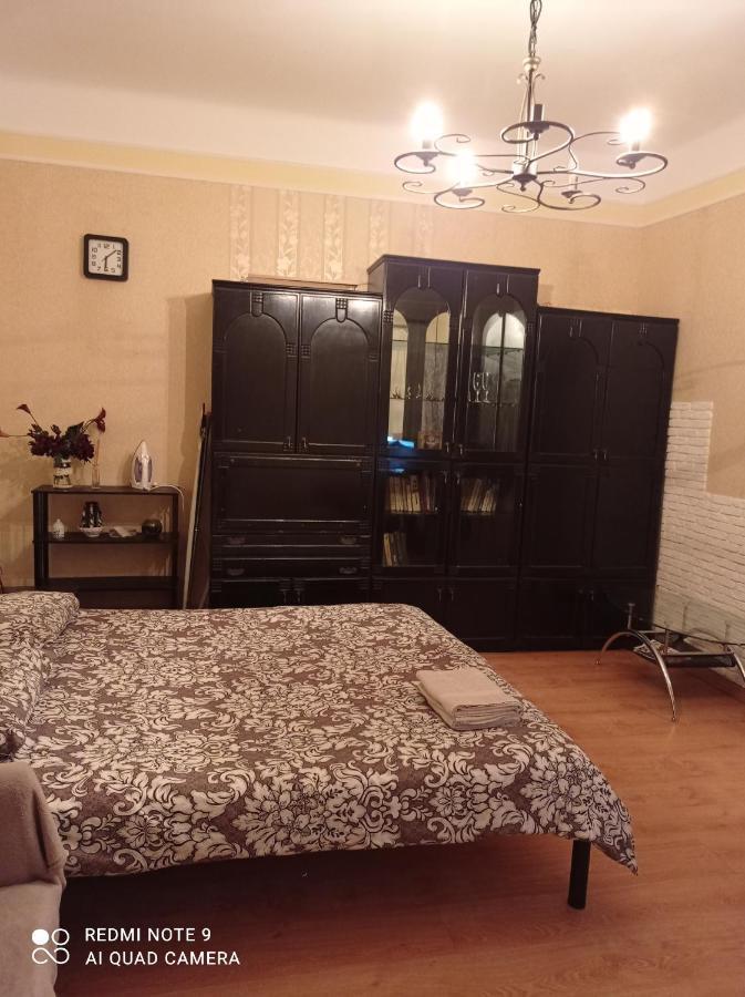 Apartamento Khmelnytsky Street Near Opera Leópolis Exterior foto